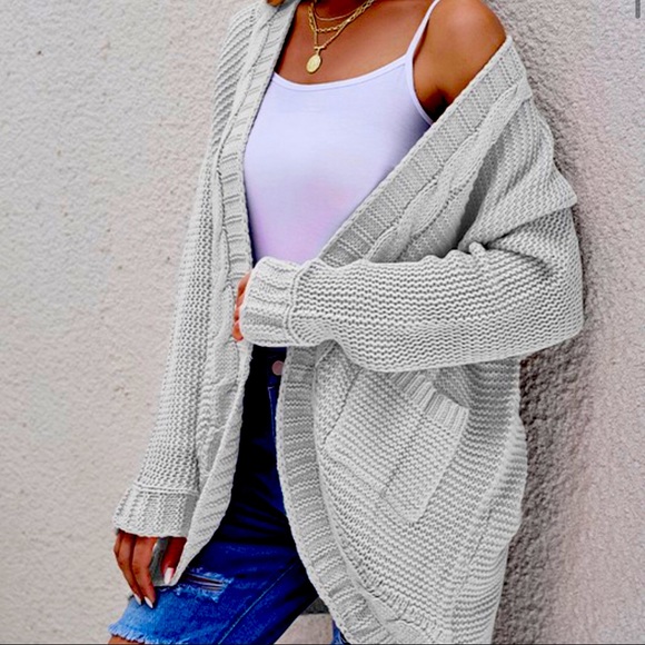 LIGHT GREY CABLE KNIT SWEATER - Picture 2 of 3